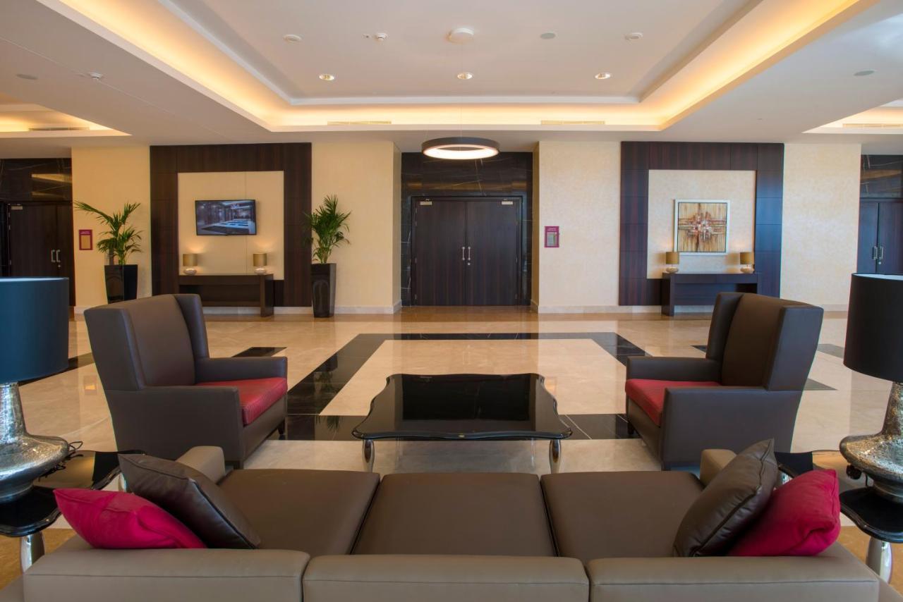 크라운 플라자 리야드 Rdc 호텔 앤 컨벤션 외부 사진 The lobby of the hotel
