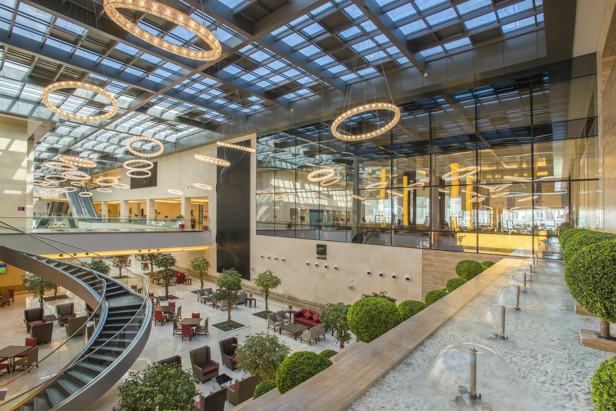 크라운 플라자 리야드 Rdc 호텔 앤 컨벤션 외부 사진 The lobby of the hotel
