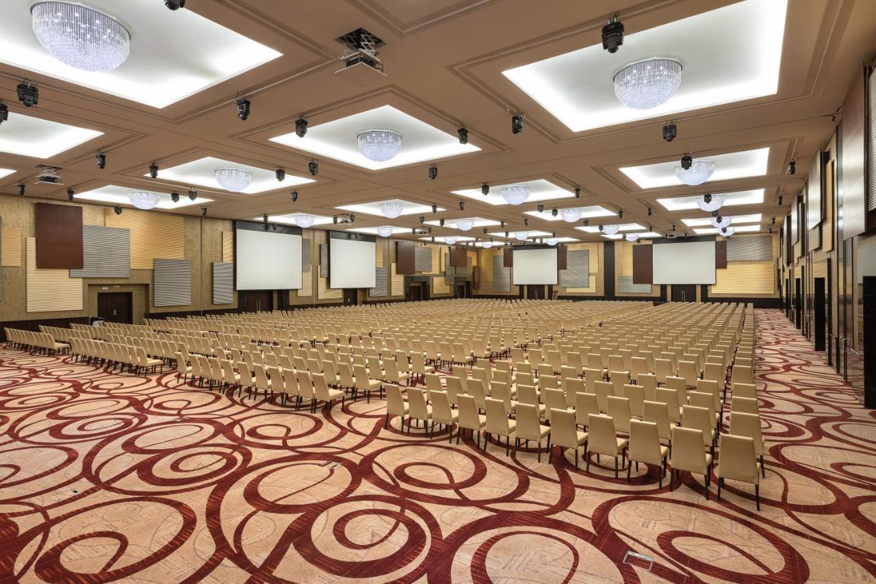 크라운 플라자 리야드 Rdc 호텔 앤 컨벤션 외부 사진 The Grand Ballroom